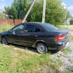 Renault Megane 2003 года, 95 л.с., пробег 452294 км. Легковой автомобиль, марка Renault, модель Megan classic AU4 1. Цвет черный. VIN: VF1LA0W0E28659018, ПТС: 59 ОС 813317, госномер: В 297 МА 159. Разрешенная максимальная масса 1670 кг, масса без нагрузки 1290 кг.