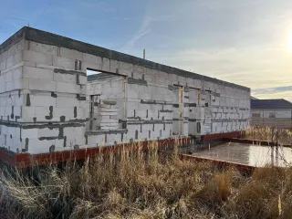 Два дома 154,1 кв.м и участки в Самарской области. Жилой дом, назначение – жилое, общей площадью 154,1 кв. м., расположенный по адресу: Самарская область, муниципальный район Волжский, сельское поселение Черноречье, село Черноречье, улица Овражная, дом 194, с кадастровым номером…