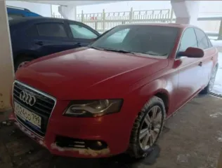 Audi A4, VIN: WAUZZZ8K3CA011626, кузов: WAUZZZ8K3CA011626, цвет: красный, пробег: 176786, год выпуска: 2011.