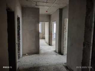 Квартира 70,4 кв. м, г. Астрахань, площадь Карла Маркса, д. 3, корп. 1, кв. 26, кадастровый номер 30:12:000000:7347, ограничения и обременения: перепланировка/переустройство/реконструкция не проводились, отсутствуют зарегистрированные лица в жилом помещении, отсутствуют проживающие лица в жилом…