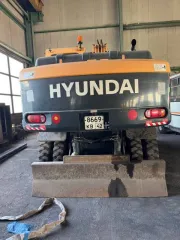 Экскаватор колесный Hyundai R180W-9S, 2013 год, сведений об обременениях нет, есть данные об обременениях, снимаемых по результатам торгов: предмет залога Банка «Левобережный» (ПАО).