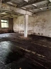 Склад 1325,8 кв.м с участком 10 000 кв.м, Новгородская область, Батецкий район. Нежилое здание склада с кадастровым номером 53:01:0084701:316 общей площадью 1325,8 кв.м, с земельным участком с кадастровым номером 53:01:0084701:239, общей площадью 10 000 кв.м, расположенные по адресу: Новгородская…