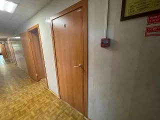 Нежилое помещение, общей площадью 14,3 кв. м, кадастровый номер: 54:06:010120:180, РНФИ П13550022340, расположенное по адресу: Новосибирская область, Здвинский район, с. Здвинск, ул. Карла Маркса, д. 11. Общие сведения об ограничениях и обременениях: Не зарегистрировано. Вид ограничений и…