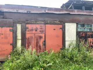 Нежилое помещение - 1 гараж, назначение: нежилое, площадь: 31,2 кв. метра, этаж: № 1, кадастровый номер: 74:25:0100202:346, расположенное по адресу: Челябинская область, г. Златоуст, п. Центральный, производственная база Сведения о муниципальном имуществе, выставленном на продажу, о его…