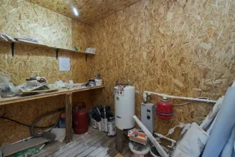 Дом и участок 91,6/641 м², Ярославль: жилое здание площадью 91,6 м², кадастровый номер 76:23:041002:508, и земельный участок площадью 641 м², кадастровый номер 76:23:041002:157, расположенные по адресу: Ярославская область, г. Ярославль, ул Гагарина (в районе №67а), СНТ "Нефтяник-1", д.304