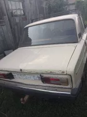 1/4 доли в праве на легковой автомобиль, марка: ВАЗ, модель: 21063, год изготовления: 1988, цвет: бежевый, VIN: ХТА210630К2108027, ПТС: 64 НВ 328094, модель двигателя: 2103, двигатель №: 5118926, кузов №: ХТА210630К2108027. Находится в долевой собственности, размер доли: 1/4