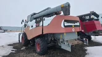 Комбайн зерноуборочный РСМ-142 ACROS-530, 2008 г.в., г/н: 0519TB68, зав. №: 001339, № двиг: 80258551, цвет: бело-красный. Назначение: Комбайн зерноуборочный. Марка: РСМ-142 ACROS-530. Год выпуска: 2008. Модель: РСМ-142 ACROS-530. VIN (заводской) номер: 001339.