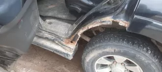Транспортное средство Mitsubishi Pajero, 2003 года выпуска, государственный номер У477РН76, цвет - черный, VIN JMBLYV78W4J002723, объем двигателя - 3200 куб. см, мощность двигателя - 121,4 кВт/165 л.с. Состояние транспортного средства: отсутствует задняя правая фара, арка задней левой дверцы сгнила…
