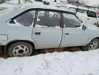 Автомобиль М-2141 1995 года выпуска, государственный номер С324УВ24, VIN XTB214100S0565498. Рабочее состояние и комплектность автомобиля не проверялось. Находится в г. Минусинск, данное имущество обращено в доход государства. Документы и ключи отсутствуют.