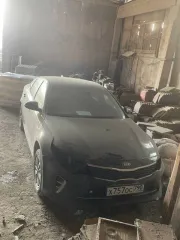 Kia Optima 2016 года, 141 лс, 180000 км, АКПП, идентификационный номер (VIN): 5XXGT4L32GG092403, государственный номер Х757ОС790. АВТОМОБИЛЬ НЕ НА ХОДУ. Отсутствует коробка передачи, двигатель, фары.