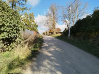 Нежилое здание 53.7 кв.м с участком 1010 кв.м, Ленинградская область. Кадастровый номер 47:23:0220001:247, расположено по адресу: Российская Федерация, Ленинградская область, Гатчинский муниципальный район, Пудостьское сельское поселение, д. Скворицы, д. 38б. Земельный участок кадастровый номер…