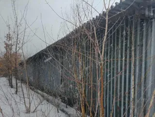 1/3 доли в нежилом здании, 778,3 кв.м, Кемеровская область, г. Новокузнецк, Кузнецкий район, ул. Малоэтажная, №15, корпус 4, кадастровый номер 42:30:0104035:1173, общая площадь 778.3 кв.м. Отсутствуют ключи и доступ к имуществу. Ознакомление с имуществом по адресу его места нахождения, с…