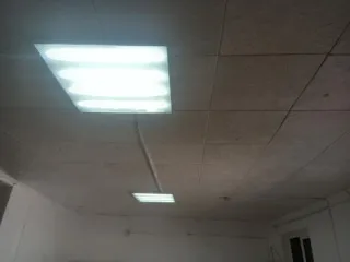 Нежилое здание 59.3 м², Республика Крым, Ленинский район, село Приозерное, улица Школьная, здание 125Б. Кадастровый номер 90:07:230101:84. Общая площадь 59.3 м², один этаж, подземных этажей нет. Материал наружных стен — из прочих материалов. Назначение — нежилое. Год ввода в эксплуатацию не указан…