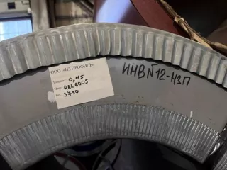 Рулон листового металла, толщина 0,45 мм, цвет RAL6005, вес 3790 кг.