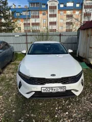 KIA K5, год выпуска 2021. Кузов № XWEG2414BM0001750, VIN: XWEG2414BM0001750. Находится в залоге.