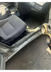 LADA 211440 Samara 2008 года, цвет серо-зеленый, госномер Т104СМ96, VIN XTA211440C5067680. Передний привод, механическая коробка передач, на ходу. Имеется ржавчина на правых передних и задних крыльях и багажнике, износ салона, следы сколов на капоте. Не работает печка. Пробег 100266 км.