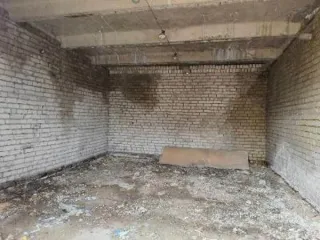 Земельный участок 240 кв.м и здание 154.1 кв.м, Калужская область. Земельный участок площадью 240 кв.м, с кадастровым номером 40:28:010604:753 с расположенным на нем объектом недвижимого имущества - здание с кадастровым номером 40:28:010604:394, по адресу: Калужская область, Людиновский р-н, г…