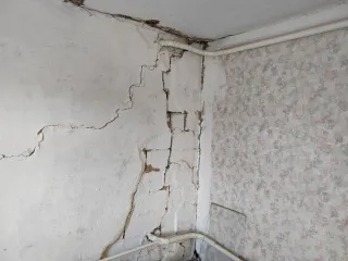 Нежилое здание 93,2 кв.м с участком, Ростовская область, Неклиновский район, с. Федоровка, ул. Почтовая, 50а. Кадастровый номер 61:26:0140101:2242. Год ввода в эксплуатацию: 1972. Количество этажей: 1. Материалы наружных стен здания: шлакобетонные блоки. Общая площадь: 93.2 кв.м. Кадастровая…