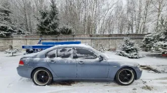 BMW 730D 2005. Легковой автомобиль марки BMW, модель 730D SPORT, гос. рег. знак YH05EVN, VIN WBAHM22030DN35152, 2005 года выпуска, синего цвета, объем двигателя 2993 см. куб., дизельный, 170 kW. Годные остатки. Имущество продается в том виде, в каком оно есть, и в случае продажи возврату/обмену не…