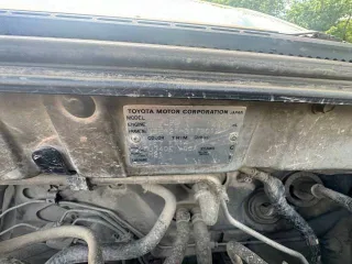 Toyota Corolla 2003 года выпуска, серый цвет. Номер кузова: NZE121-3178012, государственный регистрационный знак: М376ЕТ03. VIN отсутствует.