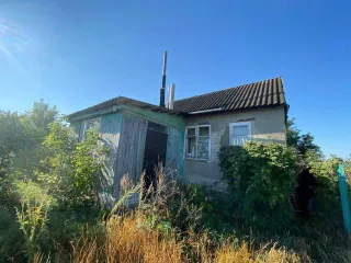 1/2 доли дома и участка, здание 54.5 кв.м, участок 185 кв.м, Волгоградская область. Здание, площадь 54.5 кв.м., назначение: Жилое, адрес (местонахождение): Волгоградская область, Волгоградская область, Котовский район, х. Попки, ул. Жигарева, дом №1/6, кадастровый (условный) номер…