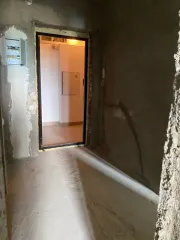 Квартира 37,7 кв.м, г. Уфа, ул. Шмидта, д. 45, Республика Башкортостан. Квартира - 37,7 кв.м, адрес: Республика Башкортостан, г. Уфа, ул. Шмидта, д. 45, кв. 22, 1-комнатная, 4 этаж, кадастровый номер 02:55:050219:863, ограничения и обременения: зарегистрированные в жилом помещении лица и/или право…