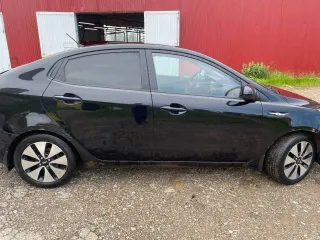 Kia Rio, 2013 года, 107 лс, 207690 км, АКПП. Легковой автомобиль KIA RIO, VIN Z94CB41ABER180785, 2013 г.в.