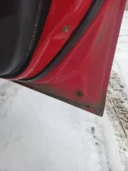 Honda Fit 2001 года, 86 лс, 320000 км, АКПП, идентификационный номер GD11015179, цвет красный, мощность двигателя 86 лс. Не работают задние стеклоподъемники, в 2024 году установлен контрактный двигатель и коробка вариатор, правый порог и крылья гнилые.