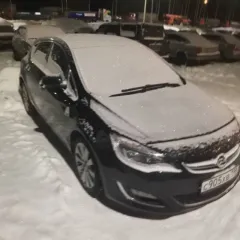 Opel Astra 2013 года, 115 л.с., 200000 км, АКПП, Легковой автомобиль: Opel Asrta, 2013 г.в., цвет Черный