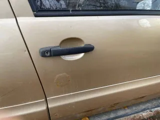 Шевроле Нива 2005 года выпуска, 80 л.с., пробег 140000 км, полный привод. VIN Х9L21230050093601, цвет бежевый металлик. Номер двигателя ВАЗ 2123 0104036, бензиновый, мощность 58,50 кВт (79,60 л.с.), объем 1690 см³. Номер кузова 0093601. Снаряженная масса 1400 кг, полная масса 1850 кг. Технически…