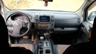 Nissan Navara 2.5D SE 2007 года выпуска, VIN VSKCVND40U0257745.