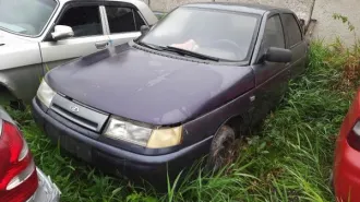 Автомобиль марки ВАЗ модели 21102 без государственного регистрационного знака VIN XTA21102010352708 Автомобиль марки ВАЗ модели 21102 без государственного регистрационного знака VIN XTA21102010352708 1 Штука (шт) 
Год выпуска: 2001 
Назначение: pryamie 
VIN номер: XTA21102010352708 
Вид транспорта…