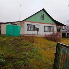 Жилой дом 83,4 кв. м и земельный участок, Тамбовская область. Здание: кадастровый номер 68:05:1606009:14, назначение жилое, общая площадь 83,4 кв. м, количество этажей 1, подземных этажей 0, завершение строительства 1996 г. Местоположение: Тамбовская область, р-н Инжавинский, рп. Инжавино, ул…