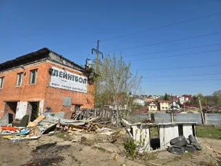 Нежилые здания площадью 7 кв.м, 85,7 кв.м и 481,6 кв.м, расположенные по адресу: Нижегородская область, г. Нижний Новгород, Приокский р-н, ул. Нижне-Валдайская, д. 32. Здание 7 кв.м, 1 этаж, кадастровый номер 52:18:0080221:6. Здание 85,7 кв.м, 2 этажа, кадастровый номер 52:18:0080221:7. Здание…