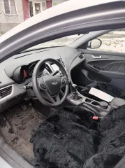 Автомобиль марки CHERY M16 (VIN – LVVDC11B1ED142460) Год выпуска: 2014 Цвет кузова: Серебристый Номер двигателя: ААЕG02465 Рабочий объем: 1598.0 см³ Мощность: 93.04 кВт/127 л.с. Тип транспортного средства: седан. У транспортного средства треснутый передний, задний бампер; помятый левый порог…