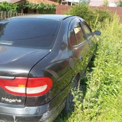 Renault Megane 2003 года, 95 л.с., пробег 452294 км. Легковой автомобиль, марка Renault, модель Megan classic AU4 1. Цвет черный. VIN: VF1LA0W0E28659018, ПТС: 59 ОС 813317, госномер: В 297 МА 159. Разрешенная максимальная масса 1670 кг, масса без нагрузки 1290 кг.