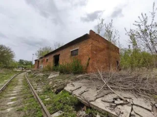 Склады и земельный участок 18751.7 кв.м Тула Нежилые здания с кадастровыми номерами: 71:30:020501:1273, 71:30:020501:1330, 71:30:020501:1279, 71:30:020501:1276 с земельным участком с кадастровым номером 71:30:020501:2370, расположенным по адресу: Российская Федерация, Тульская область, г. Тула…