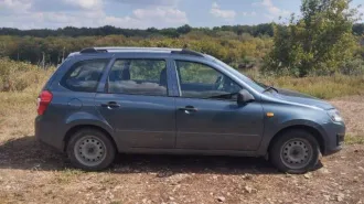 Легковой автомобиль LADA Kalina VAZ 219470 2014 года, цвет серо-синий, VIN XTA219470E0038804, госномер А656КР164. Авто на ходу, имеется царапина на левой стороне двери, трещина заднего правого фонаря, передний бампер треснут.