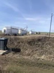 Восточно-Бирлинское нефтяное месторождение (куст 1): право аренды земельного участка кадастровый номер 73:08:045001:860, Ульяновская обл., Мелекесский р-н, МО "Рязановское сельское поселение"; поисковая скважина № 40; поисковая скважина № 41 (оборудование в аренде); поисковая скважина № 46; насос…