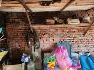 Гаражный бокс ГСК Луч-25 г. Омск бокс №69 площадь 20.9 м2 кирпич, смотровая яма, свет.