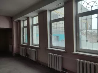Помещения в здании вспомогательного корпуса, по адресу: Курганская область, г. Курган, ул. Промышленная, д. 33 Объект недвижимого имущества - помещения в здании вспомогательного корпуса, назначение: нежилое, кадастровый номер: 45:25:030603:187, площадь: 188,3 кв.м, номер, тип этажа, на котором…