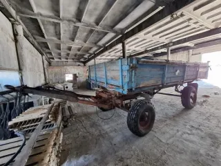 Трактор ЮМЗ-6АКЛ, заводской номер 550547, год изготовления 1987. Тракторный прицеп 2ПТС-4, заводской номер 13224, год изготовления 1994. Аппаратно-программный навигационный комплекс ADM 700 ГЛОНАСС. Техническое состояние: Состояние трактора: Удовлетворительное, рабочее. На кузове присутствуют следы…