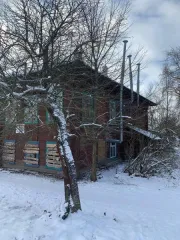 Нежилое здание 220 кв.м с участком 808 кв.м, г. Тутаев, Ярославская область нежилое здание, общей площадью 220,0 кв.м., кадастровый номер: 76:21:020225:33, назначение - нежилое, количество этажей - 2, в том числе подземных 0, с земельным участком, общей площадью 808 кв.м., кадастровый номер…