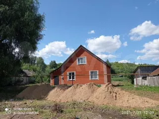 Жилой дом, адрес Россия, Республика Мордовия, Ельниковский район, с.Ельники, ул.Девятаева, д.5, площадь 136,6 кв.м., общая долевая собственность 1/5, кадастровый номер 13:07:0104008:1218. Сооружение (хоз.помещение), адрес Россия, Республика Мордовия, Ельниковский район, с.Ельники, ул.Девятаева…