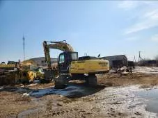 Экскаватор гусеничный Hyundai R300LC-9SH, заводской номер HHKHZ808LE0000183, 2014 год выпуска, госномер 58 УЕ 9248 (63 СВ 9366). Экскаватор гусеничный Hyundai R300LC-9S, заводской номер HHKHZ810LE0001178, 2014 год выпуска, госномер 58 УЕ 9241 (63 СВ 9362). Трактор ДТ-75 ДЕРС2 с буровой установкой…