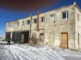 Здания (2 шт.) 1782,6 кв. м и участки (2 шт.) 3874 кв. м, с. Хопер, Пензенская область. Здания (2 шт.) общей площадью 1 782,6 кв. м и земельные участки (2 шт.) общей площадью 3 874 кв. м в с. Хопер Пензенской области. Нежилое здание, площадь: 1239,6 кв. м, назначение: нежилое, количество этажей: 1…