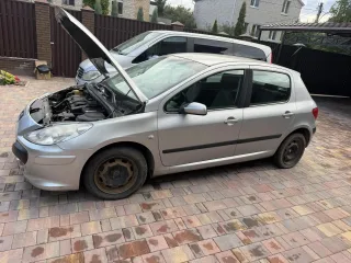 Peugeot 307 2006 автомобиль марки Peugeot модель 307 2006 г.в. VIN-номер VF33CNFUF84641564 предварительно согласовав дату и время по тел. 8-909-230-82-33