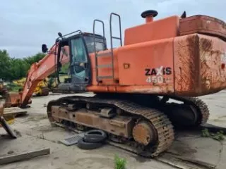 Экскаватор гусеничный Hyundai R300LC-9SH, заводской номер HHKHZ808LE0000183, 2014 год выпуска, госномер 58 УЕ 9248 (63 СВ 9366). Экскаватор гусеничный Hyundai R300LC-9S, заводской номер HHKHZ810LE0001178, 2014 год выпуска, госномер 58 УЕ 9241 (63 СВ 9362). Трактор ДТ-75 ДЕРС2 с буровой установкой…