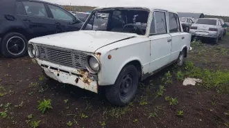 Автомобиль ВАЗ 2101 без государственного номера.