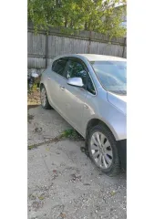 Opel Astra 2011 года, 140 л.с., пробег 170000 км, АКПП. VIN: XUFPE6DC8C3011572.